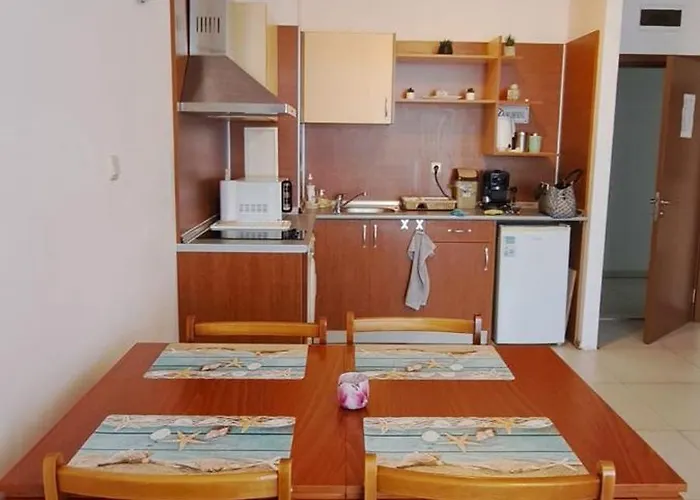 Grand кameliq - Morski Briz Appartement